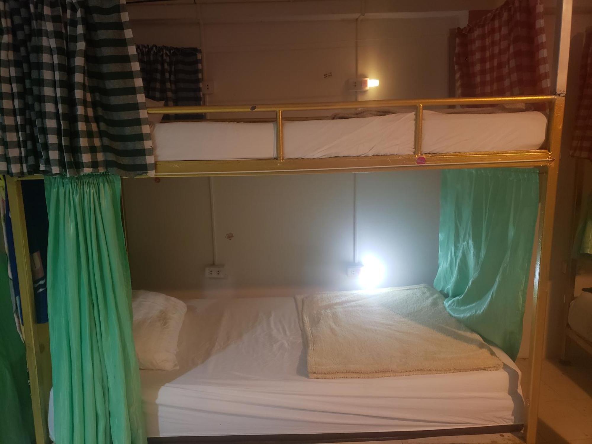 Lucky Dorm Hostel Phiphi-szigetek Kültér fotó
